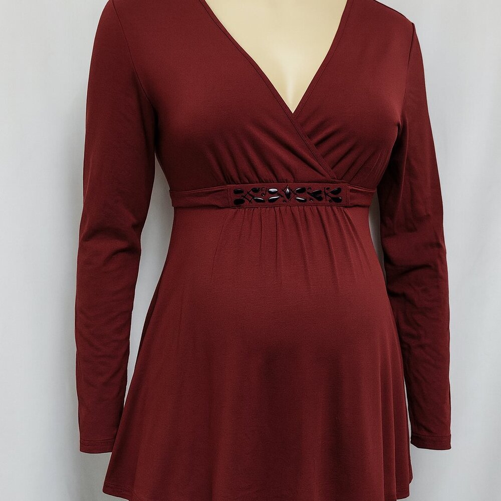 Oh Baby! Motherhood Top Medium maternity stretch embellished tie cranberry wine